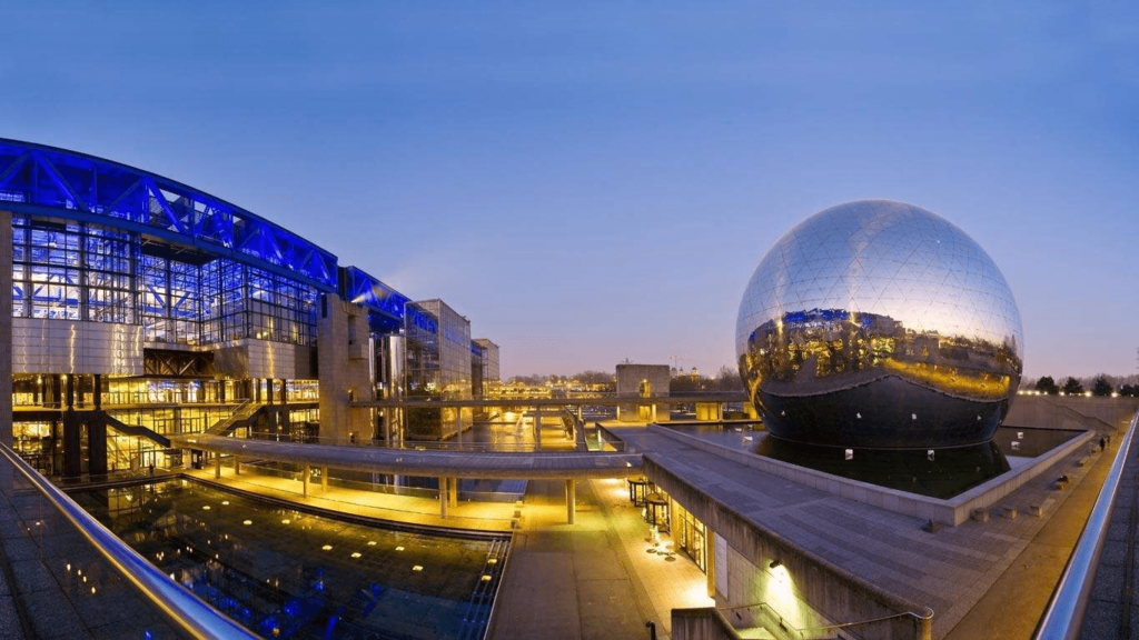 Cidade das Ciências e da Indústria em Paris